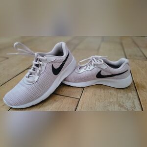 NIKE Tanjun pink blue youth 4 women's 6 sneakers